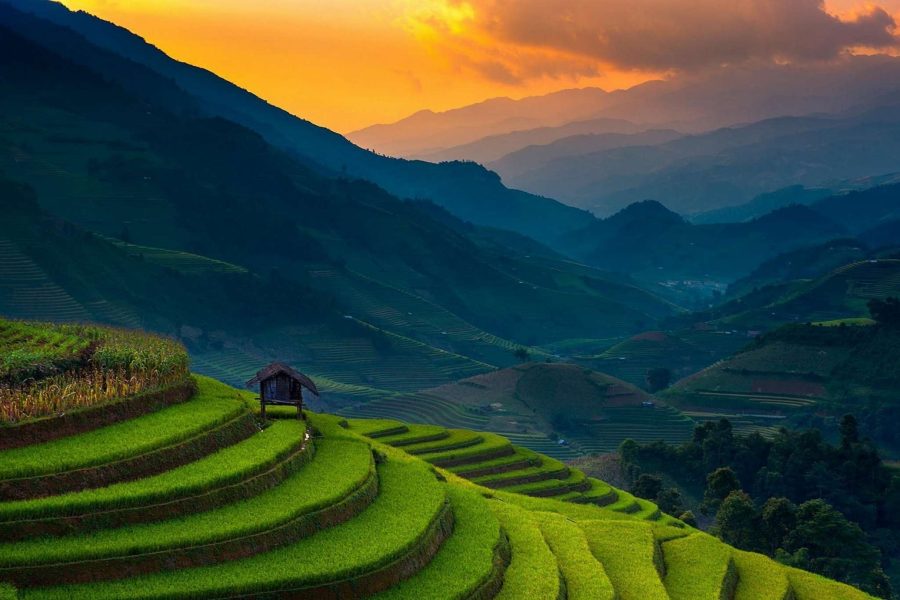 EXCLUSIVE Vietnam with Fansipan Mountain Trek & Cave Excursion